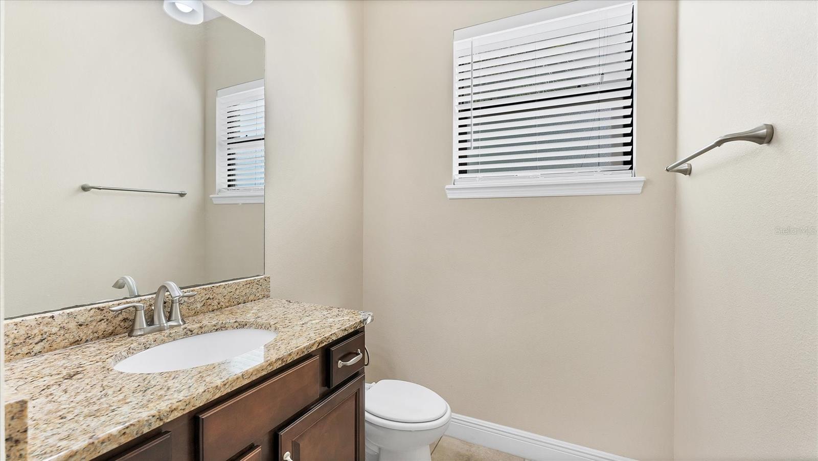 Image 37 of 59 For 5727 Title Row Drive