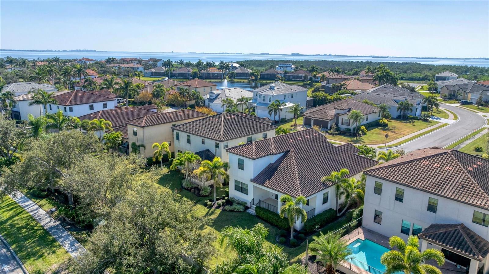 Image 45 of 59 For 5727 Title Row Drive