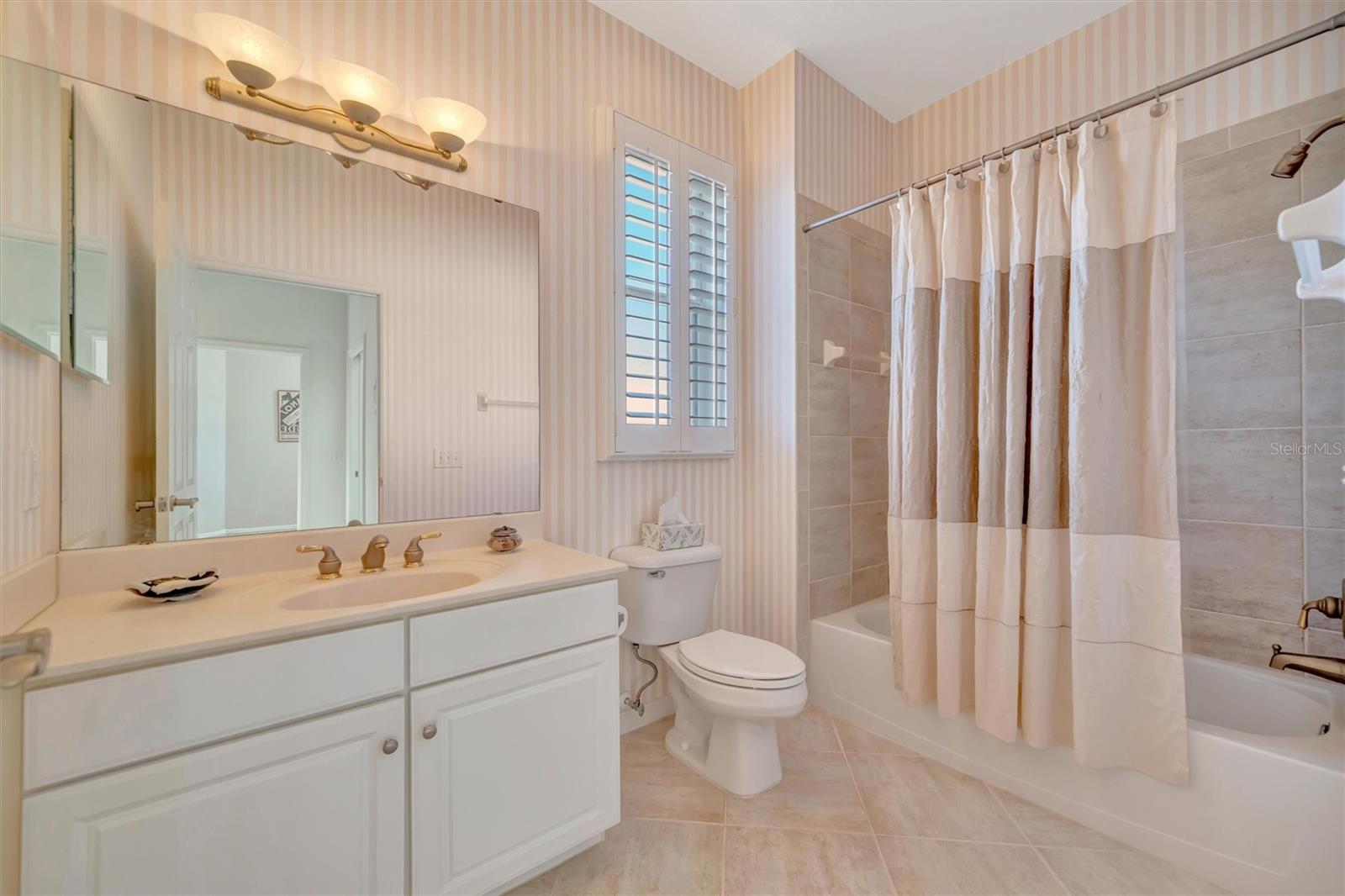 Image 26 of 37 For 4265 Cascade Falls Drive