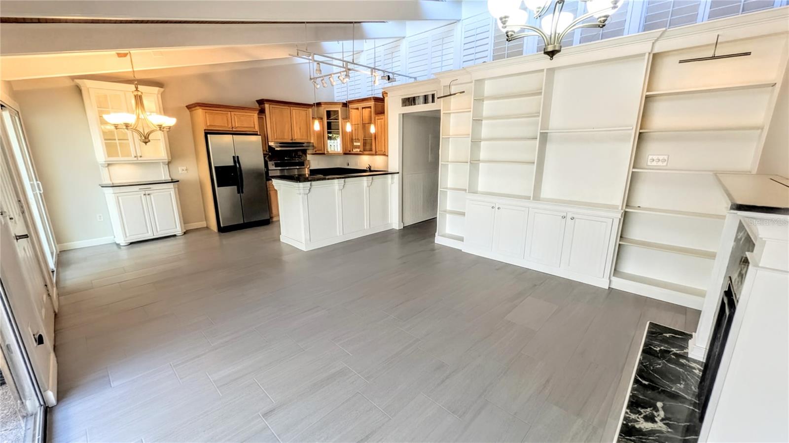 Image 7 of 18 For 500 Jefferson Avenue B2