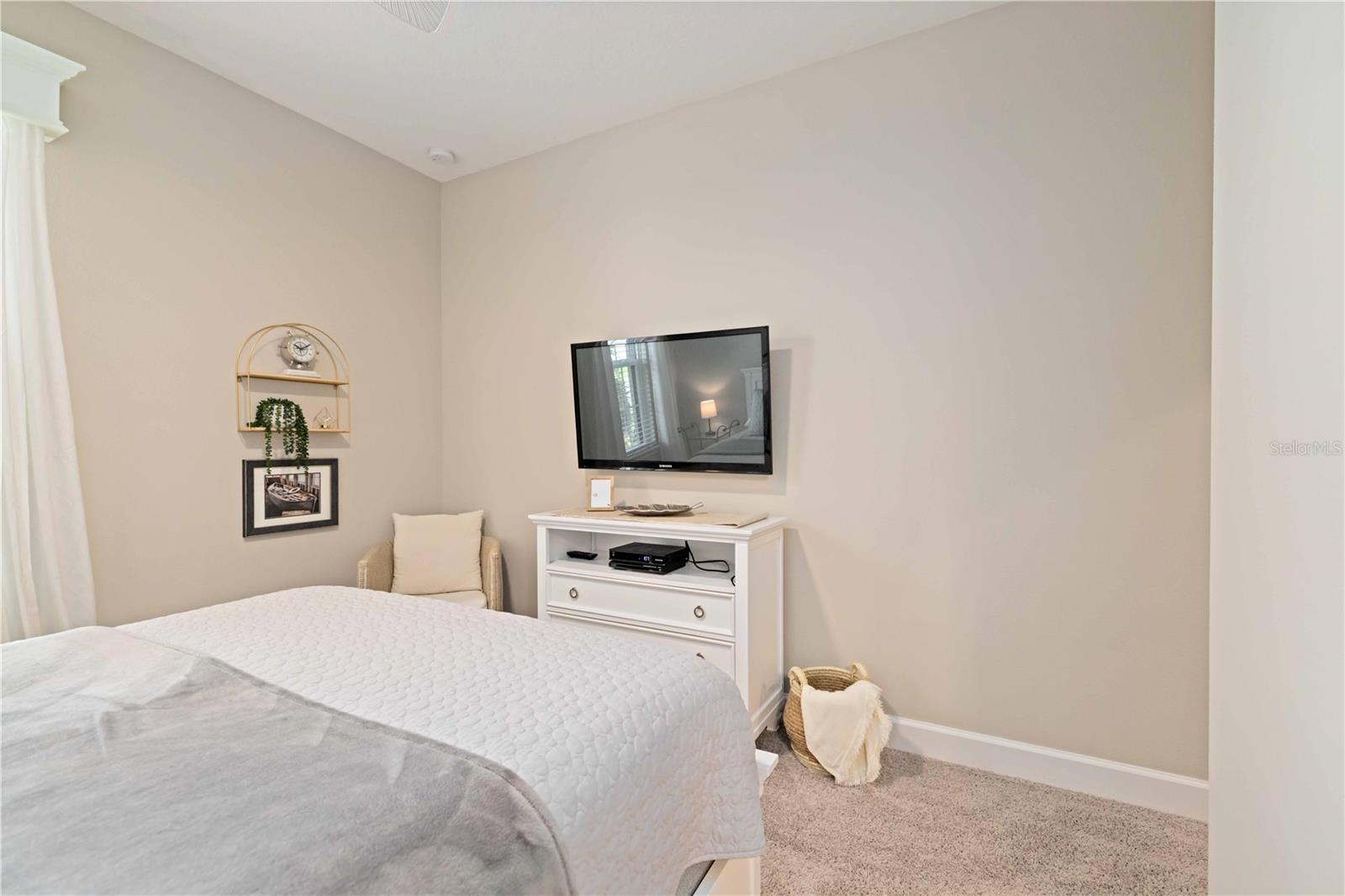 Image 32 of 74 For 5335 Rushmere Court