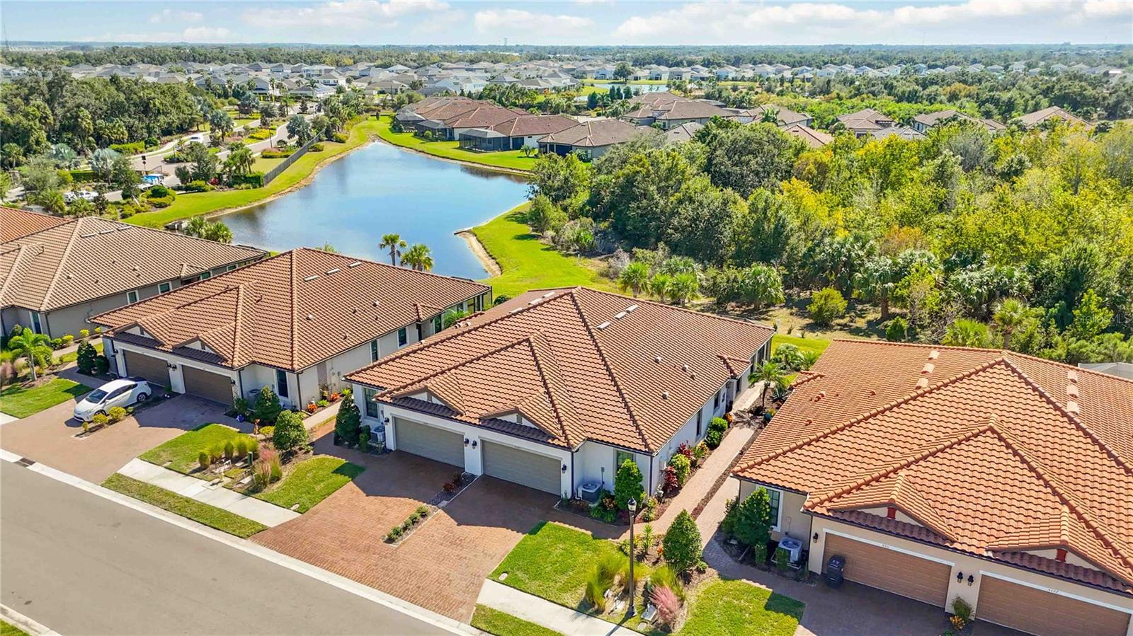 Image 53 of 74 For 5335 Rushmere Court