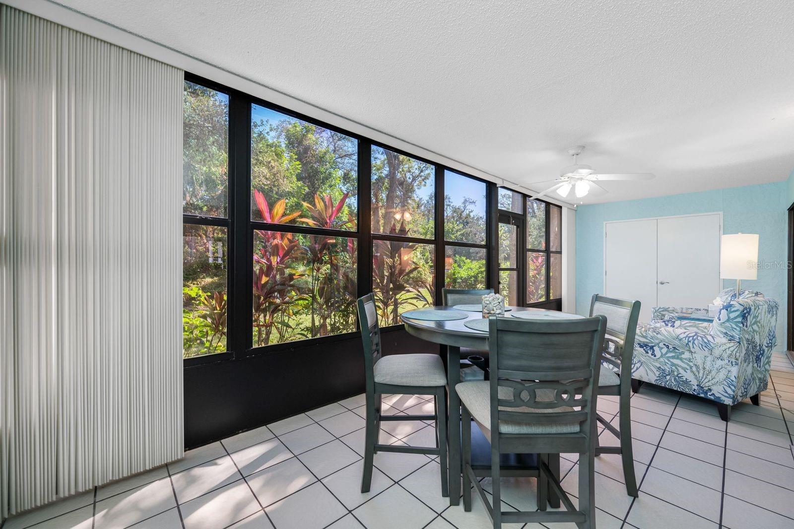 Image 32 of 48 For 703 Oakview Drive 703