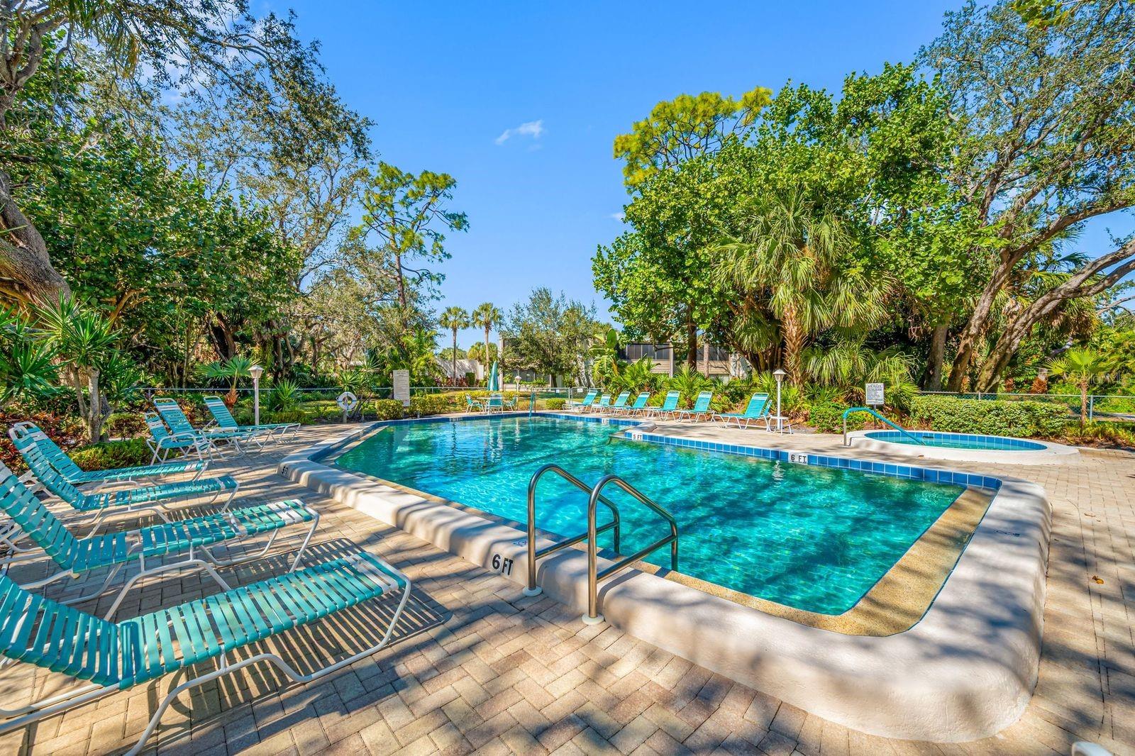 Image 41 of 48 For 703 Oakview Drive 703