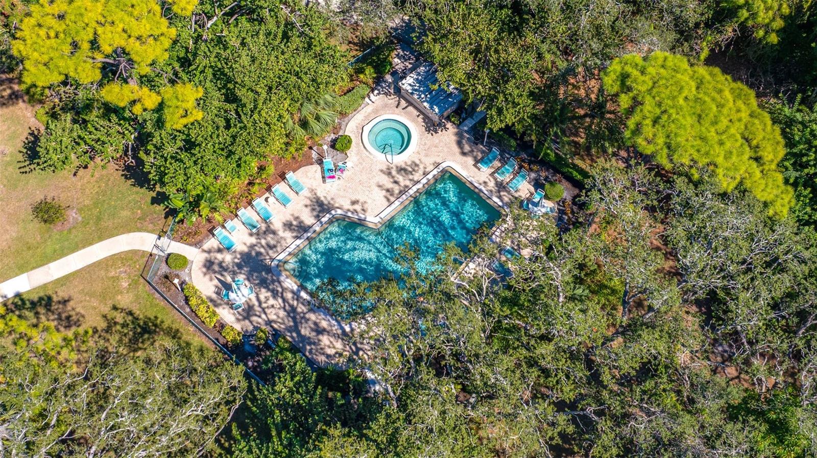 Image 43 of 48 For 703 Oakview Drive 703