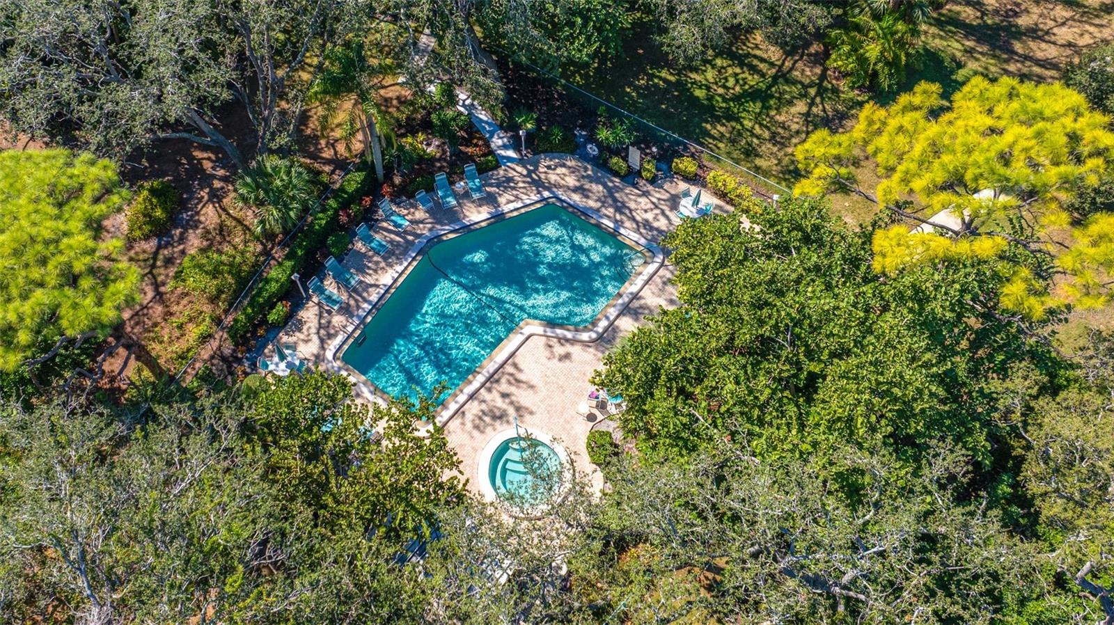 Image 44 of 48 For 703 Oakview Drive 703