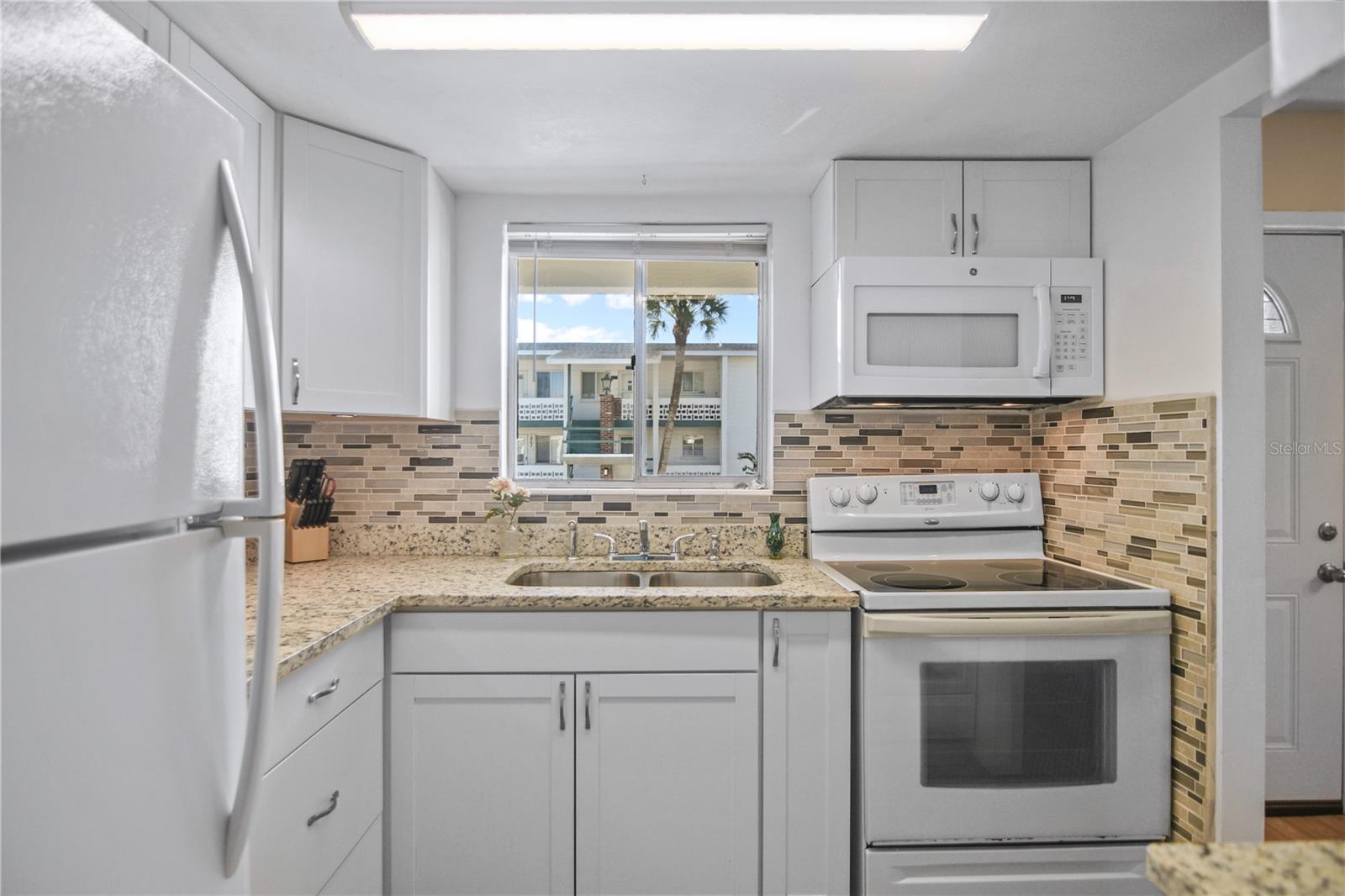 Image 10 of 29 For 1867 Restful Drive L-22