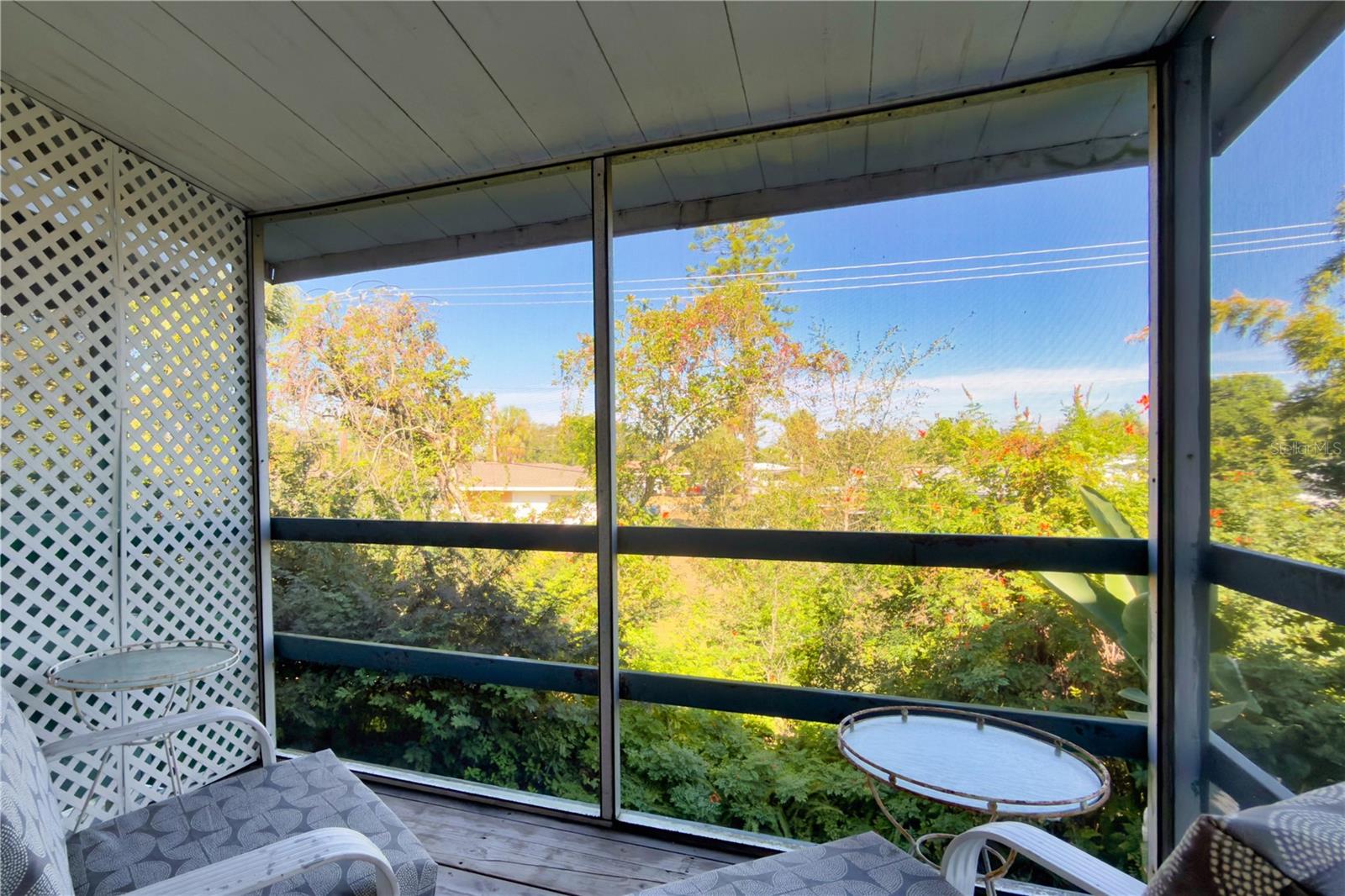 Image 13 of 29 For 1867 Restful Drive L-22