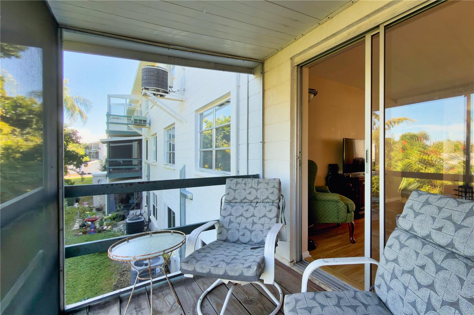 Image 14 of 29 For 1867 Restful Drive L-22