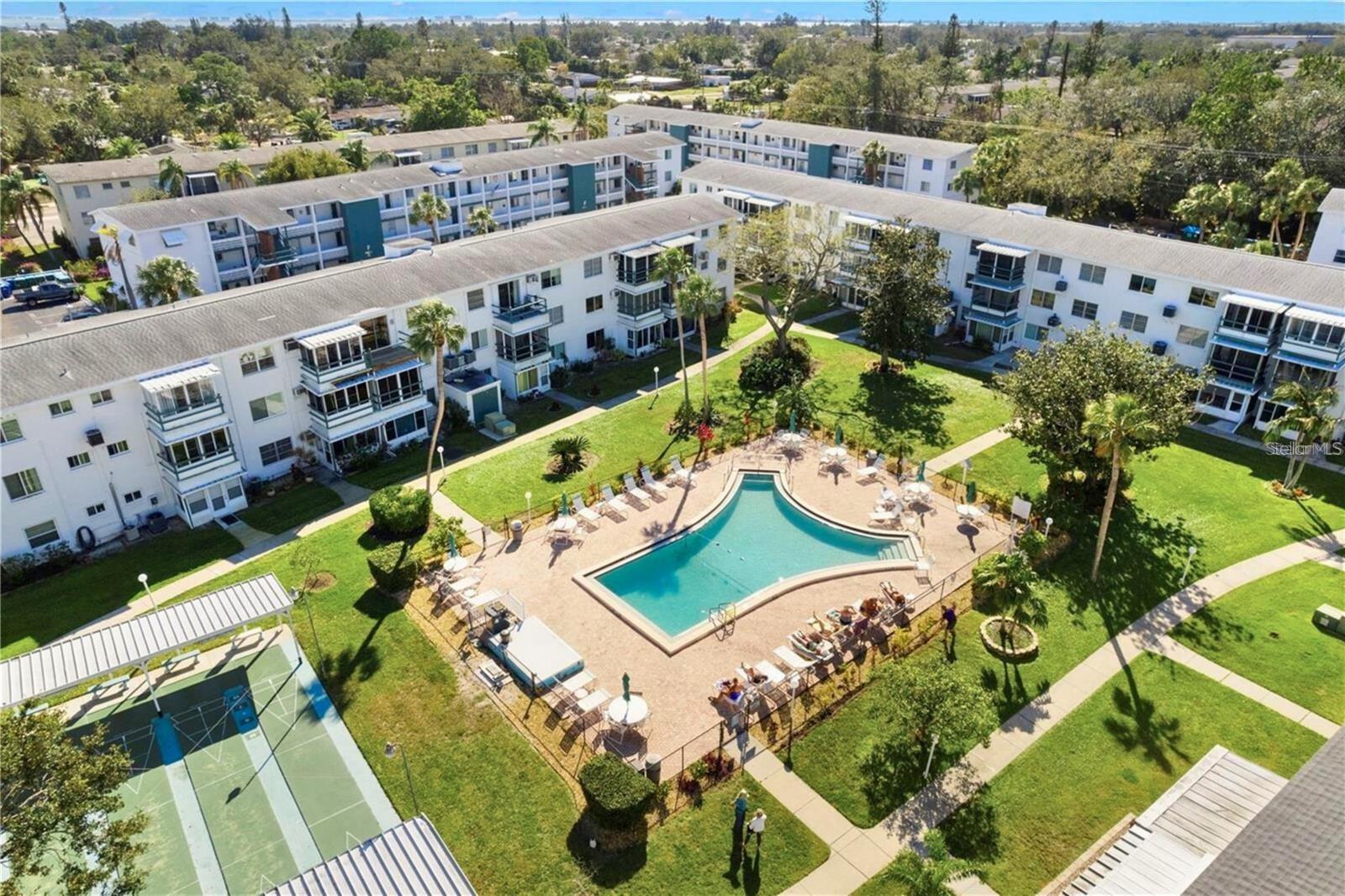 Image 2 of 29 For 1867 Restful Drive L-22