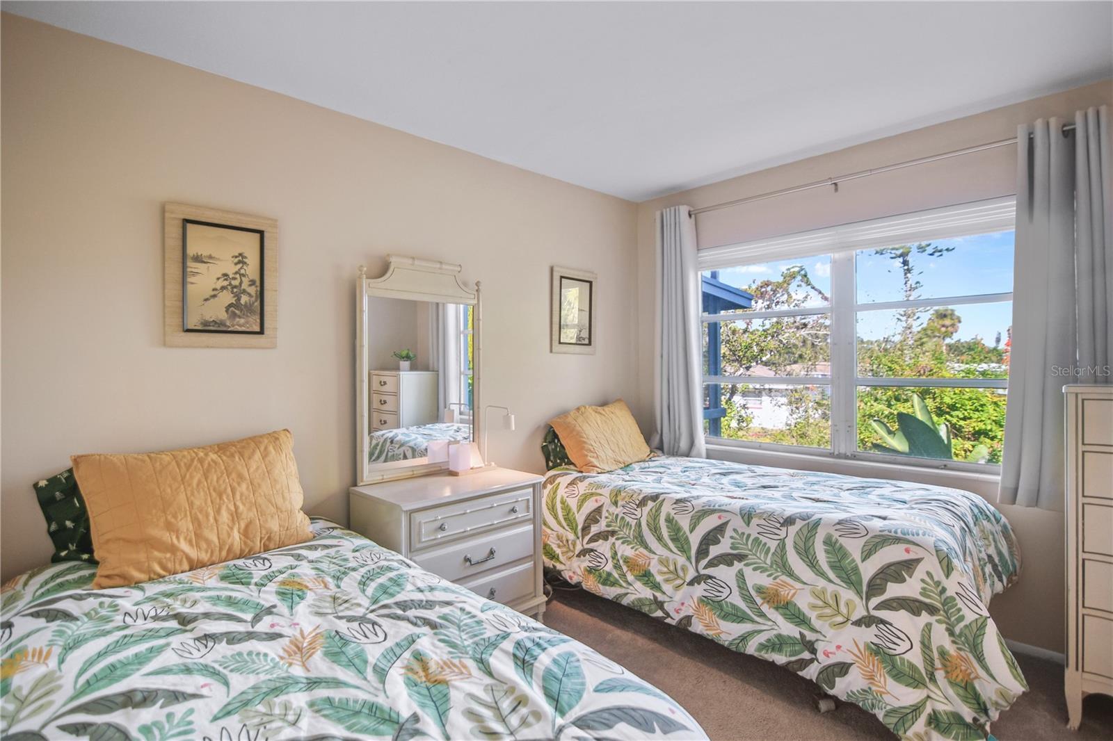 Image 20 of 29 For 1867 Restful Drive L-22