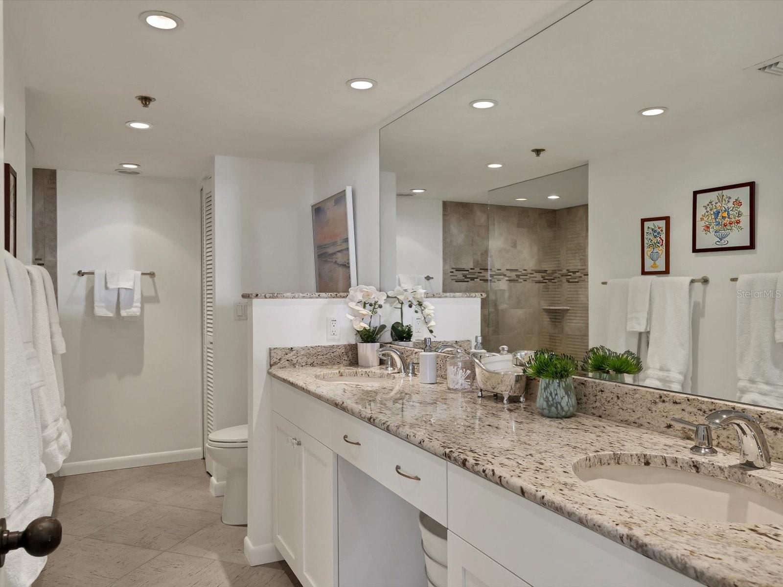 Image 24 of 56 For 988 Blvd Of The Arts 414