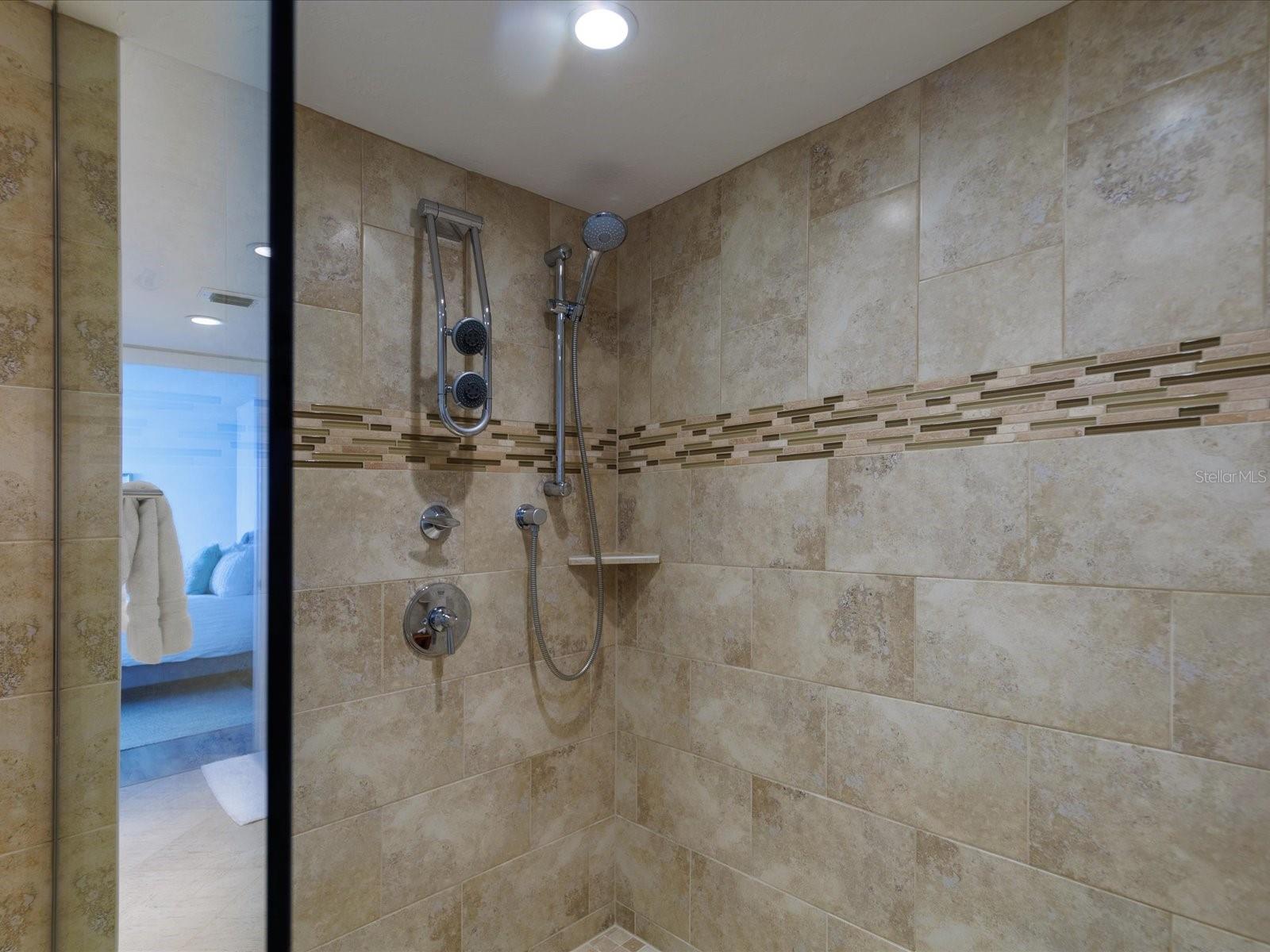 Image 25 of 56 For 988 Blvd Of The Arts 414