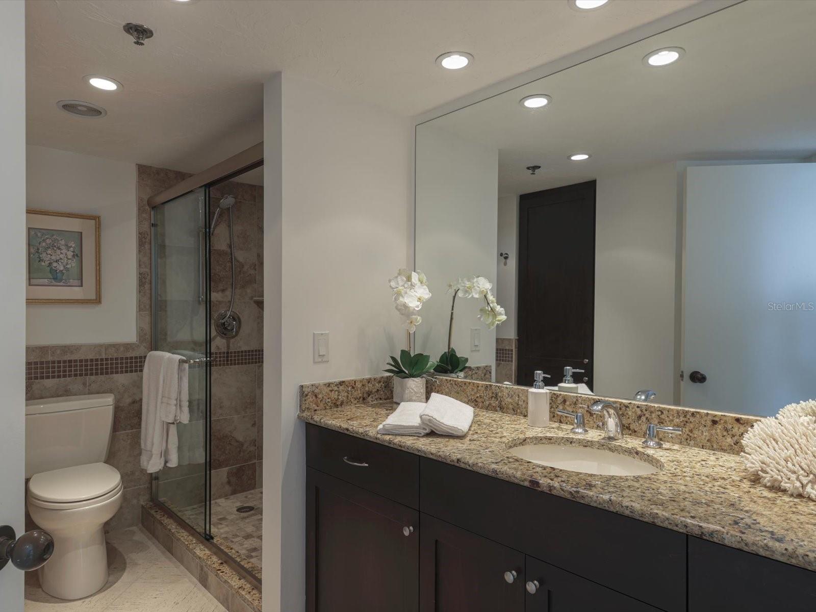 Image 28 of 56 For 988 Blvd Of The Arts 414