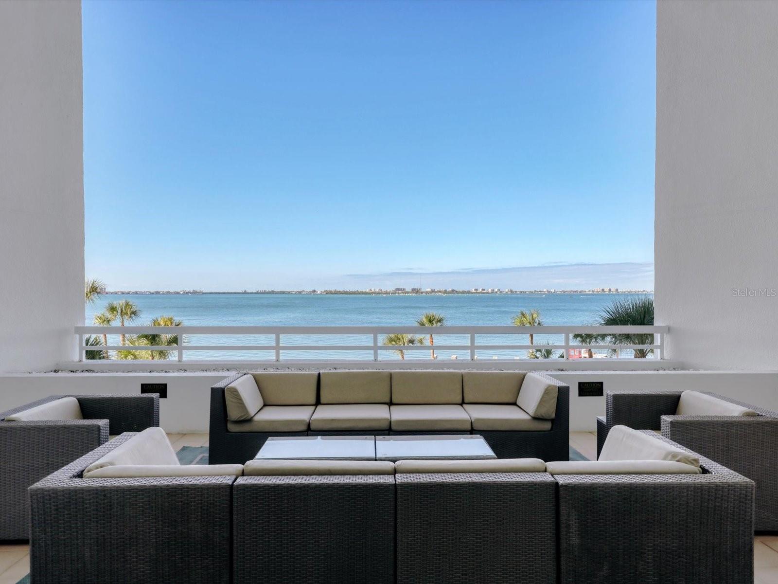 Image 36 of 56 For 988 Blvd Of The Arts 414