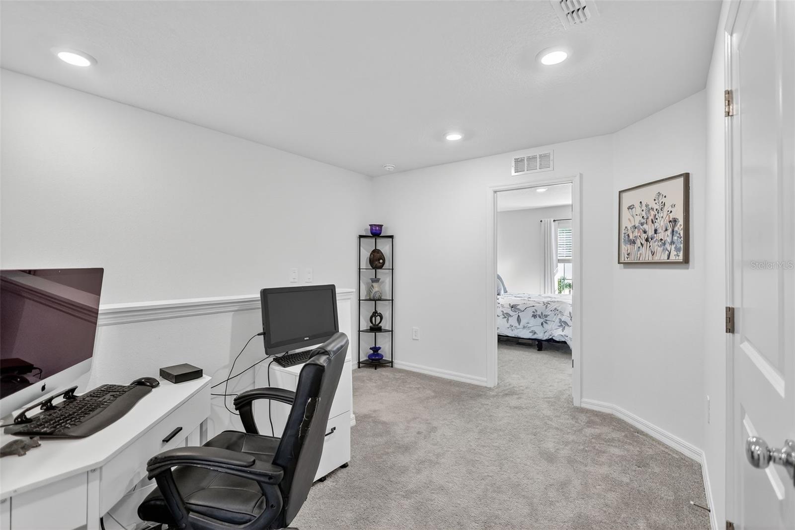 Image 18 of 36 For 2632 Sunray Venus Way