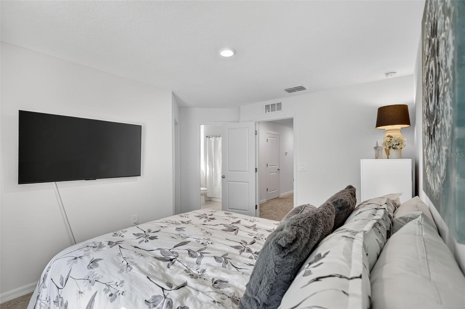 Image 27 of 36 For 2632 Sunray Venus Way