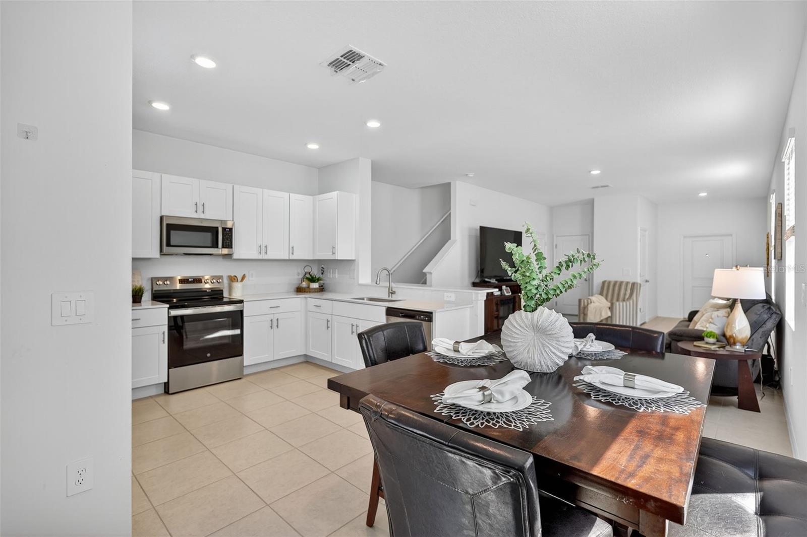 Image 8 of 36 For 2632 Sunray Venus Way