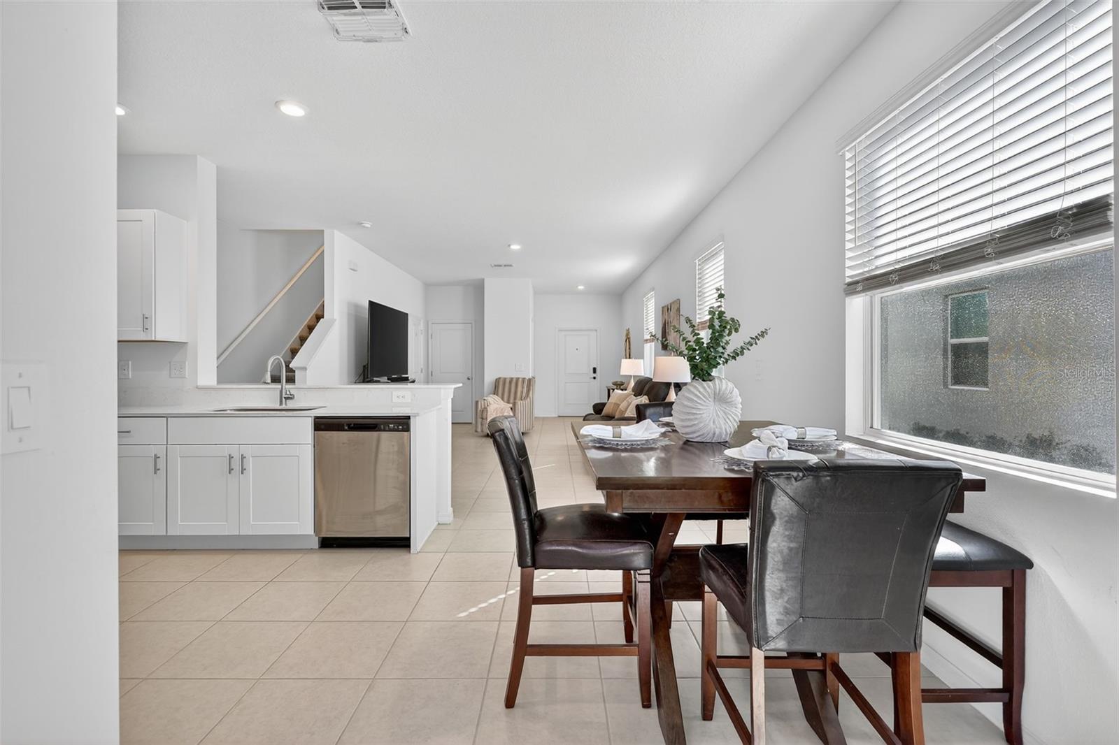 Image 9 of 36 For 2632 Sunray Venus Way