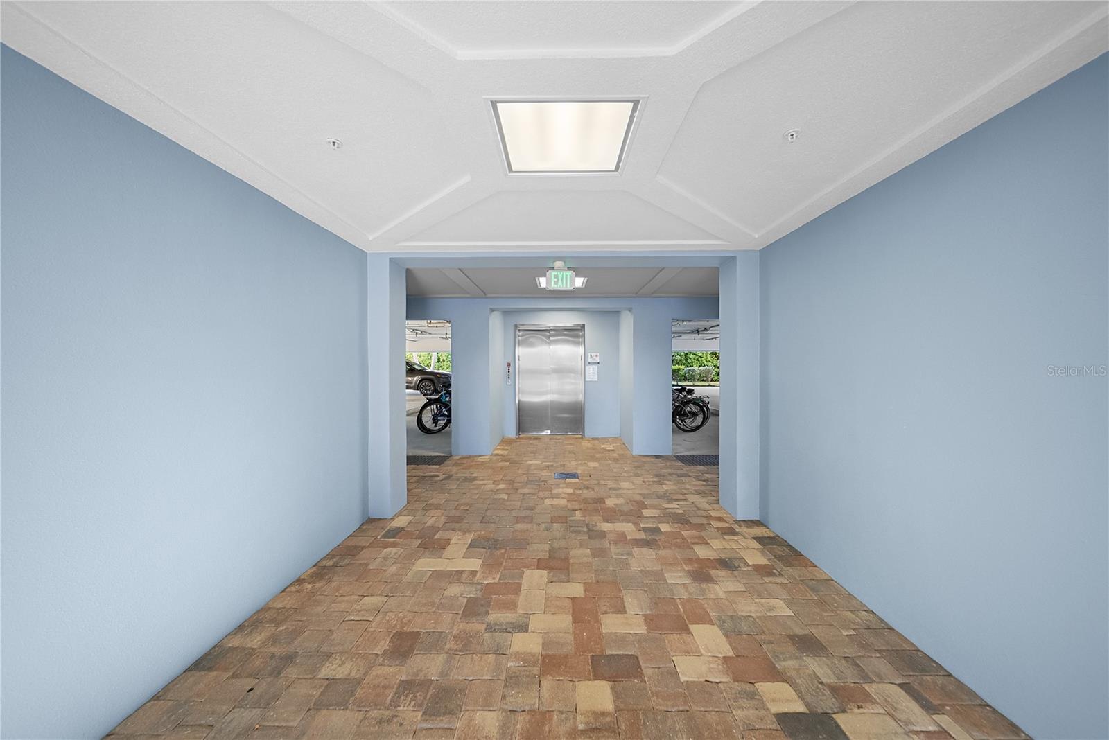 Image 3 of 72 For 391 Aruba Circle 303