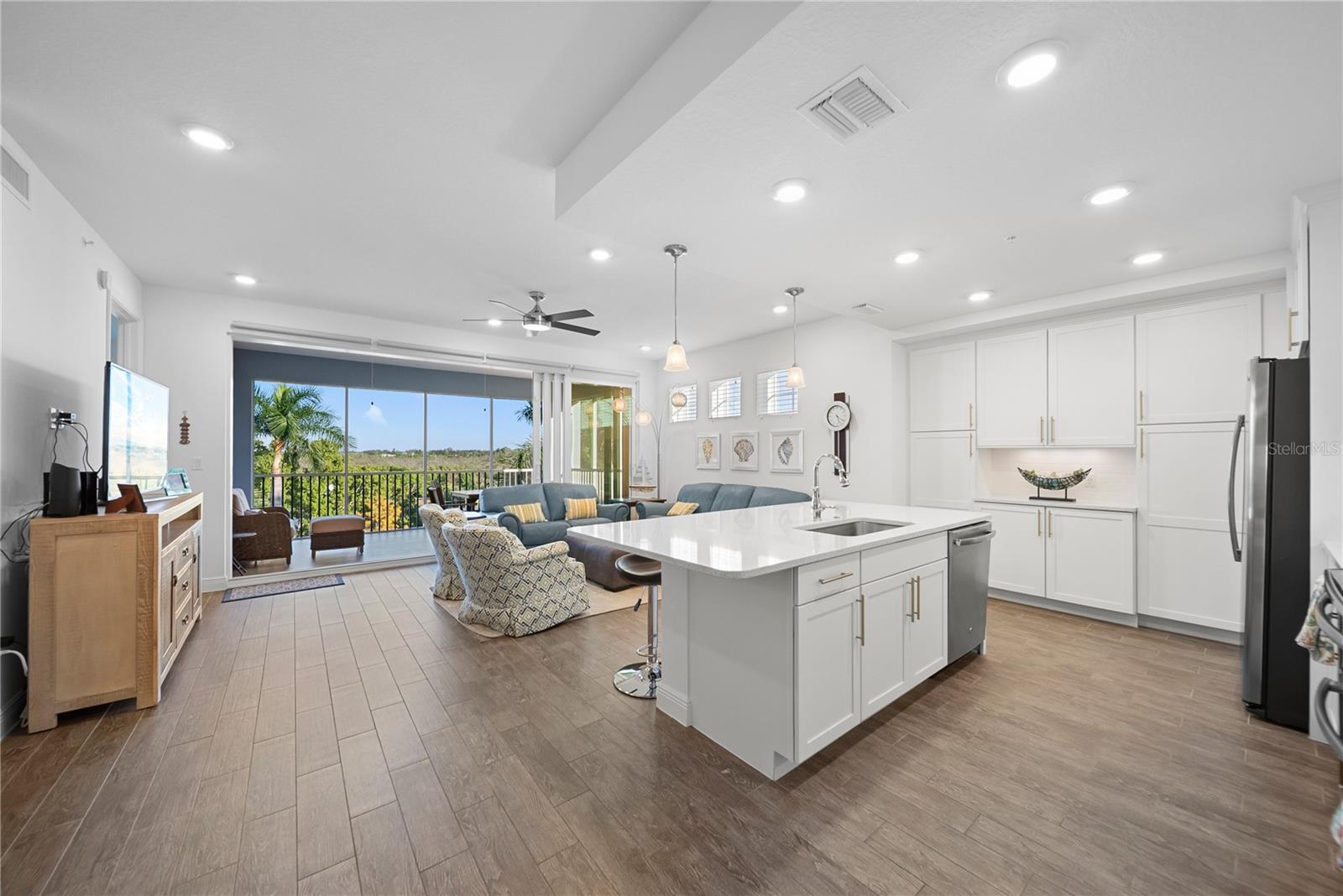 Image 6 of 72 For 391 Aruba Circle 303