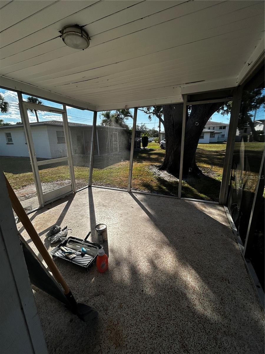 Image 7 of 7 For 1984 East Avenue