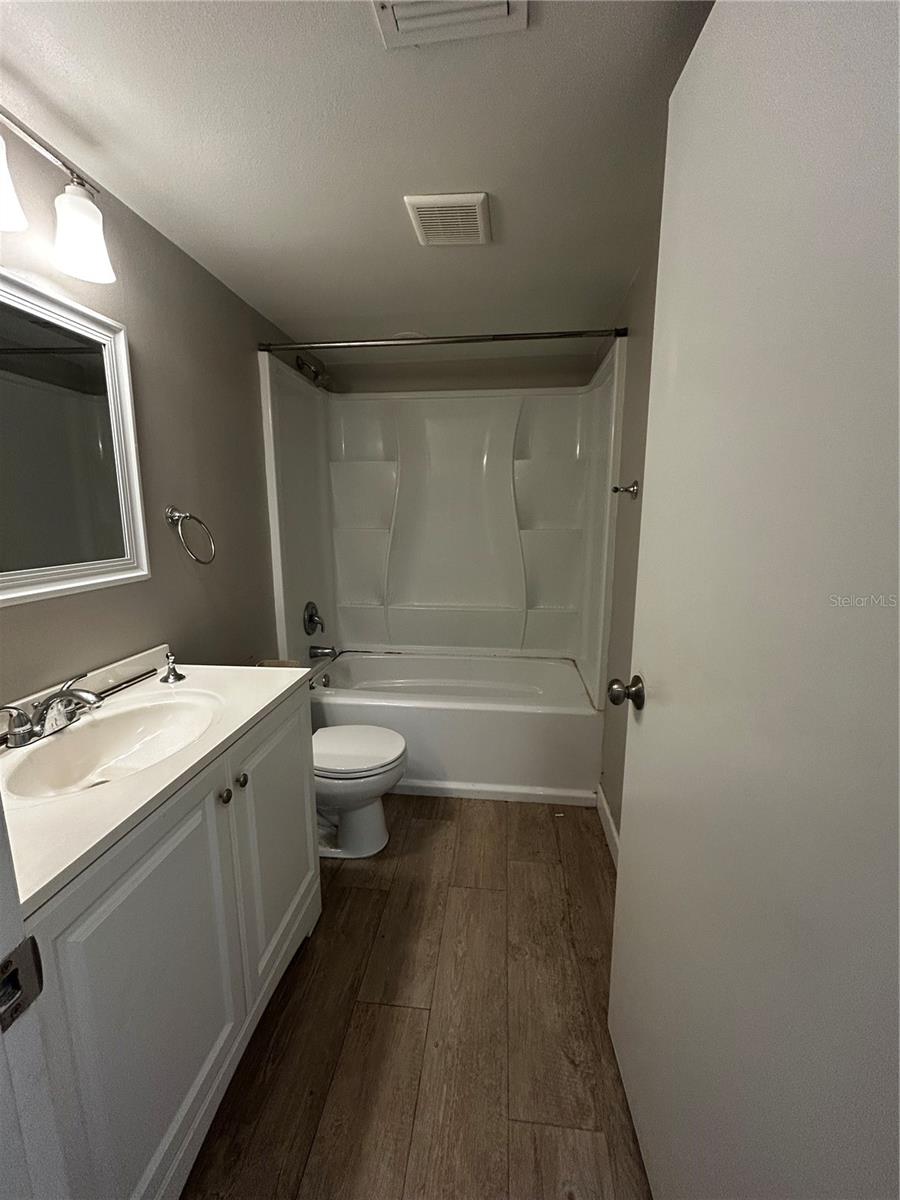 Image 12 of 14 For 4089 Lake Forest Drive