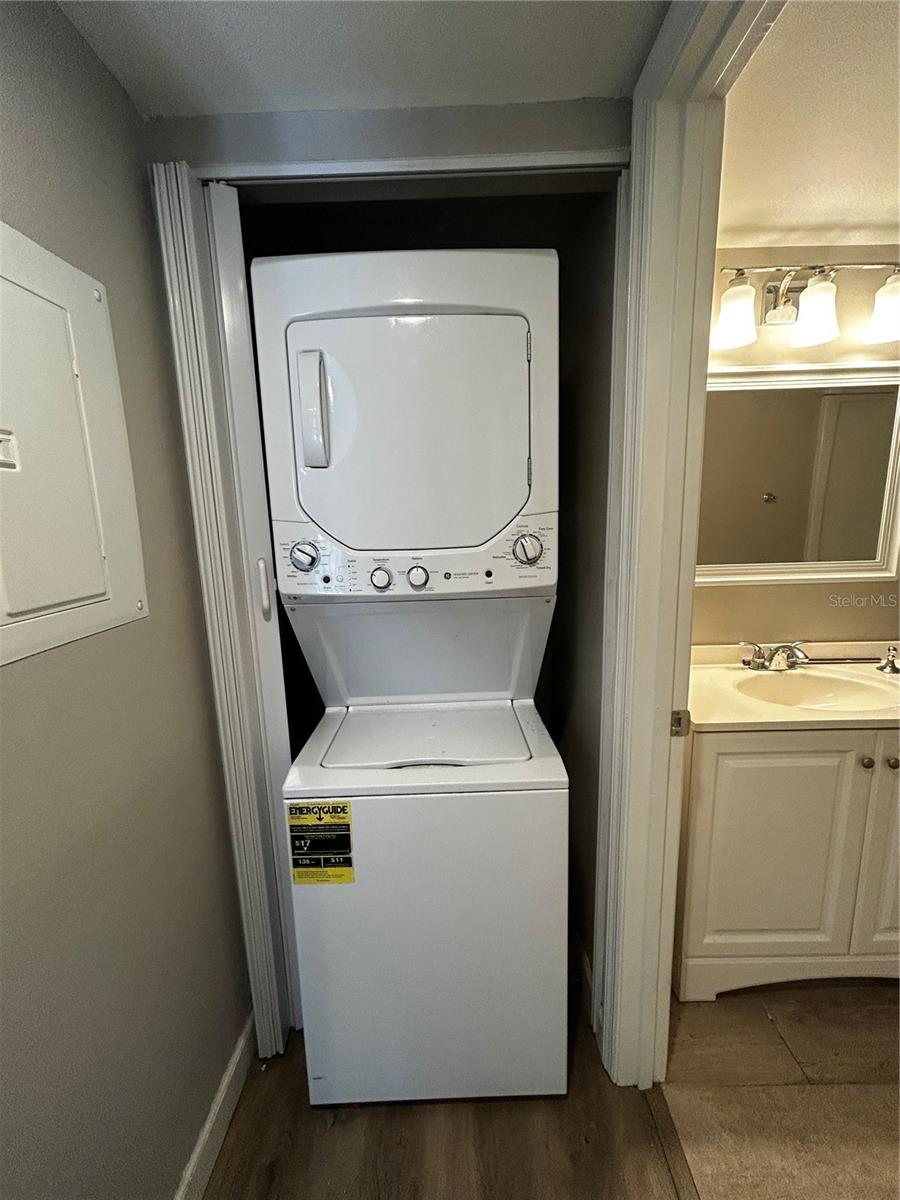 Image 13 of 14 For 4089 Lake Forest Drive