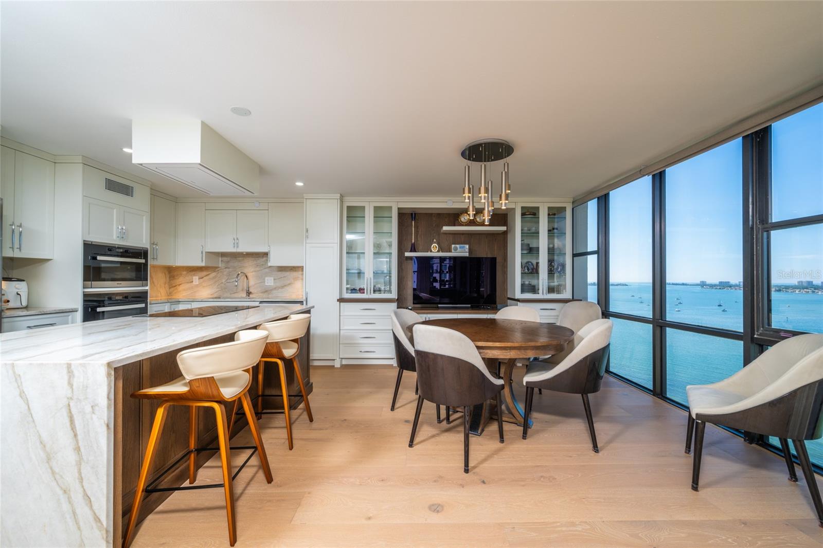 Image 12 of 86 For 770 Palm Avenue 1704