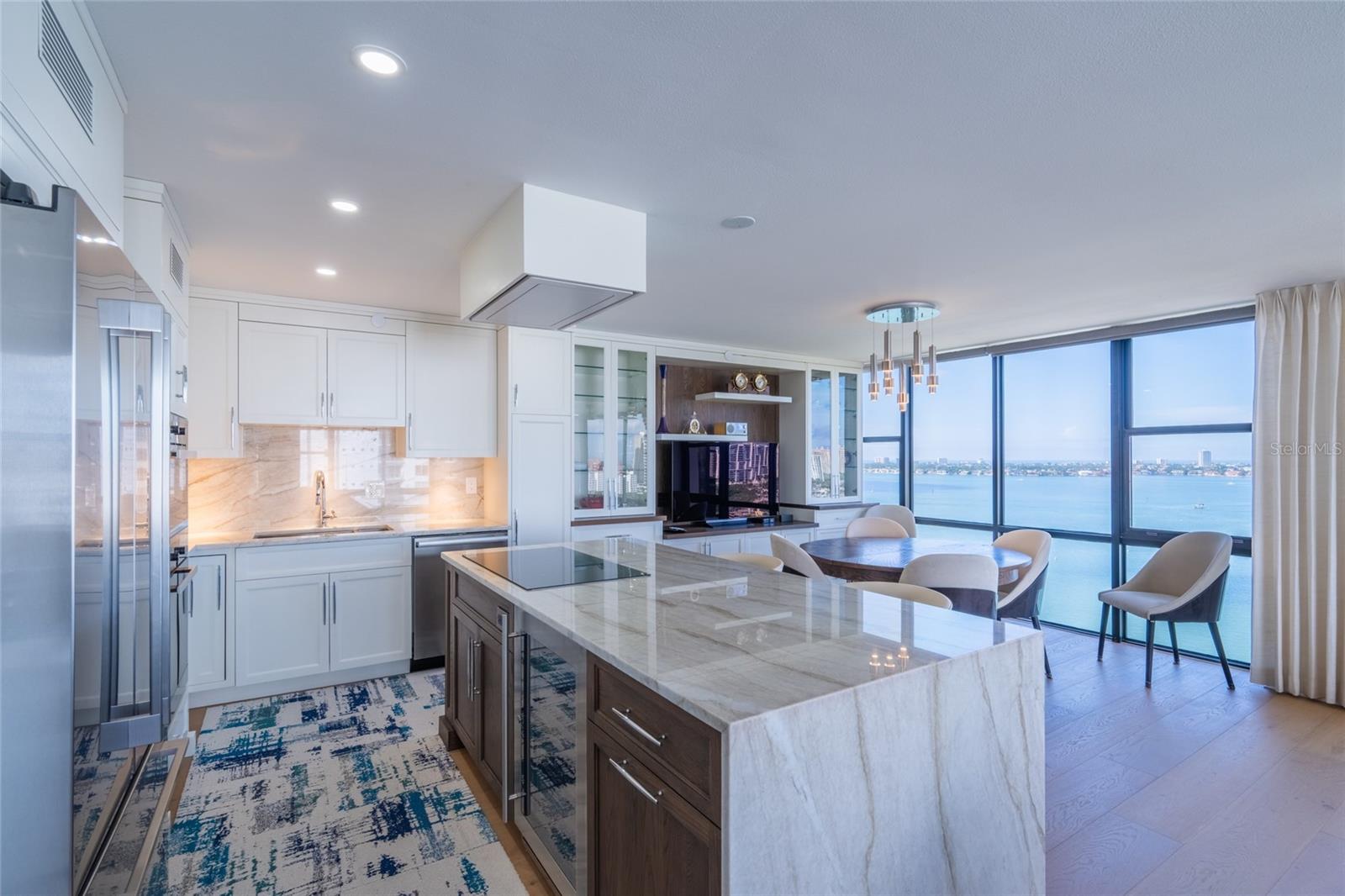 Image 14 of 86 For 770 Palm Avenue 1704