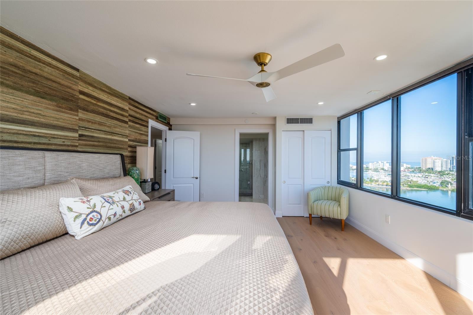 Image 19 of 86 For 770 Palm Avenue 1704