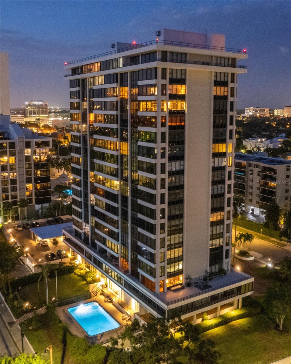 Image 2 of 86 For 770 Palm Avenue 1704