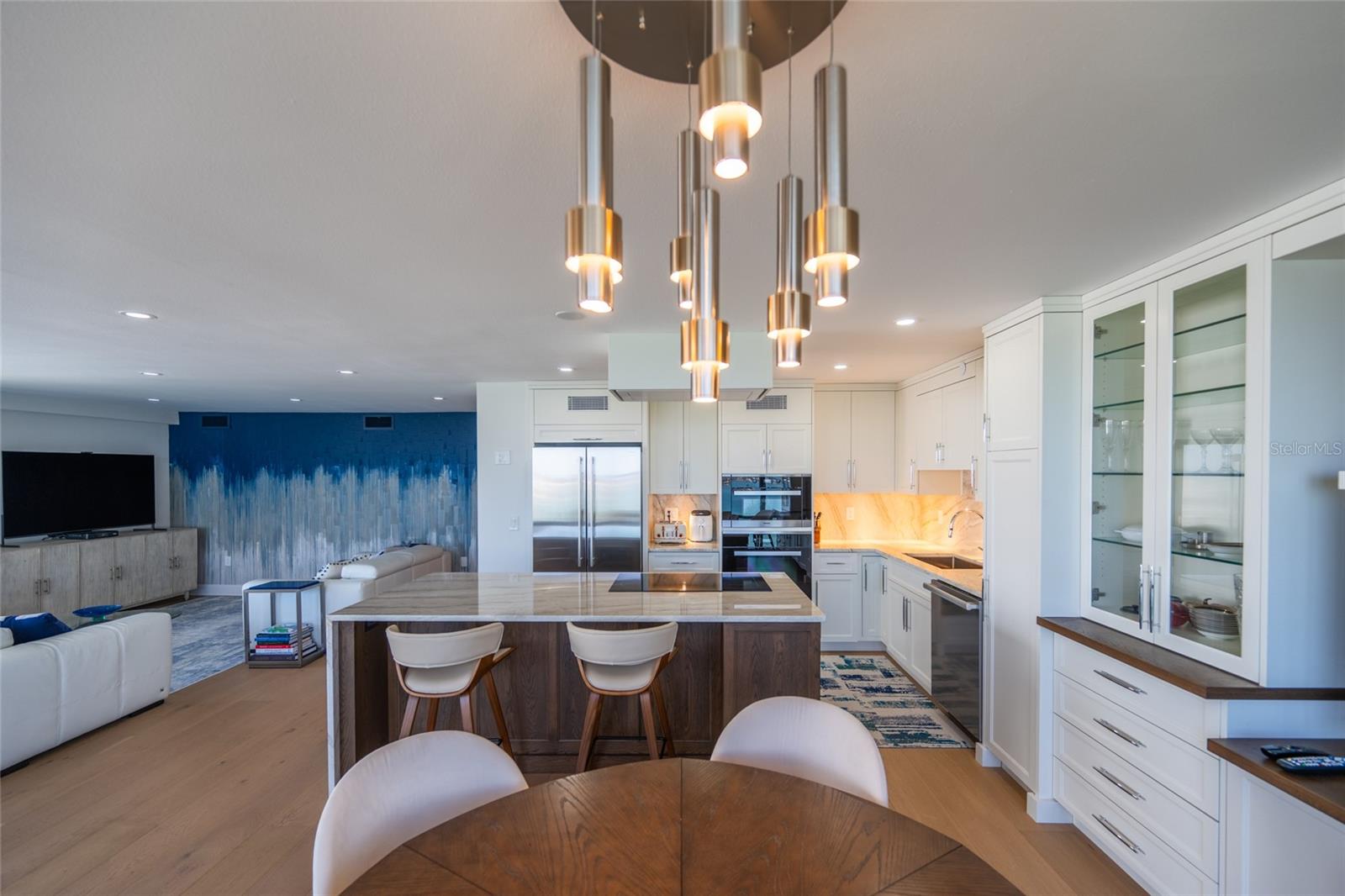 Image 22 of 86 For 770 Palm Avenue 1704