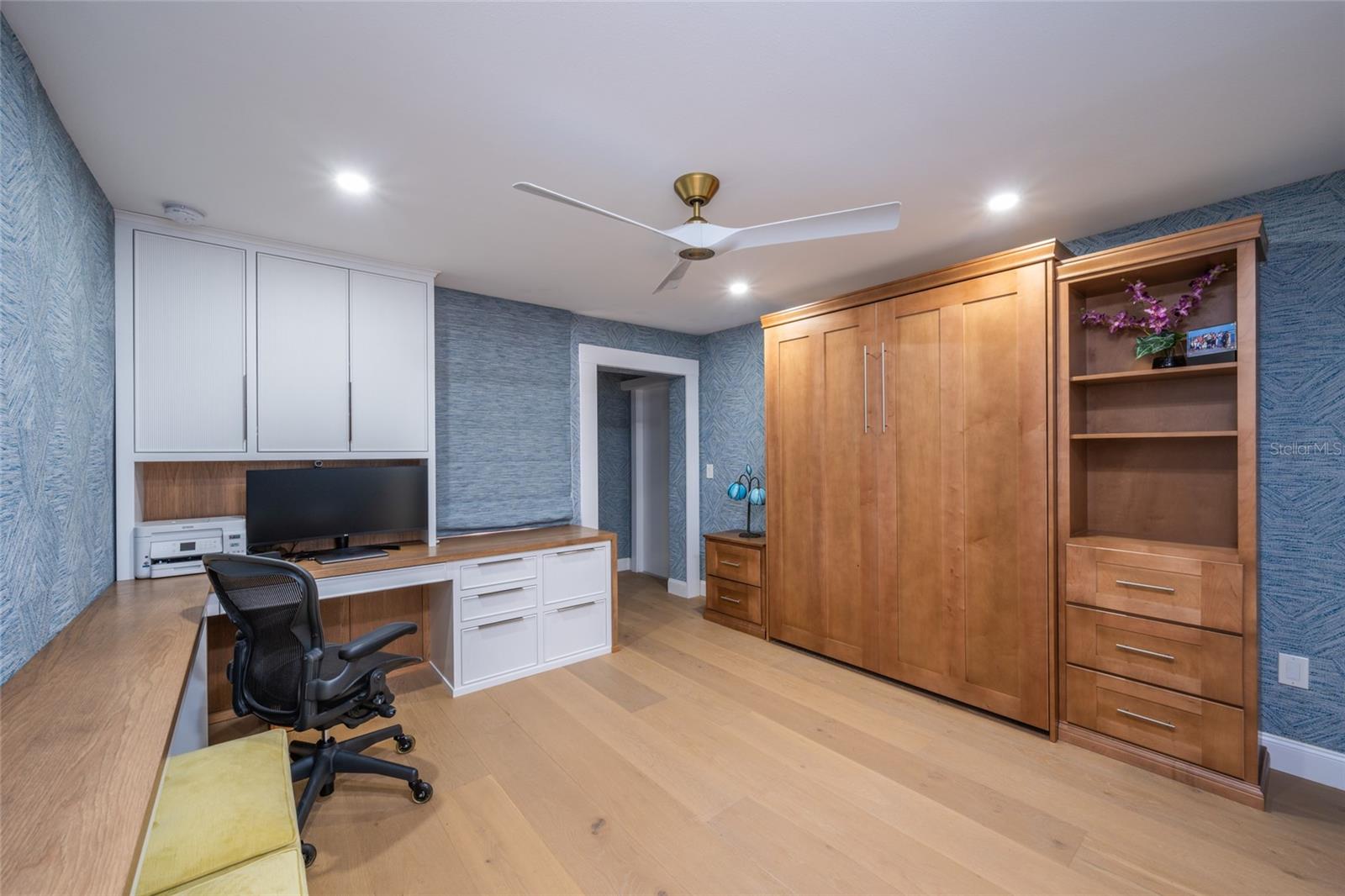 Image 25 of 86 For 770 Palm Avenue 1704