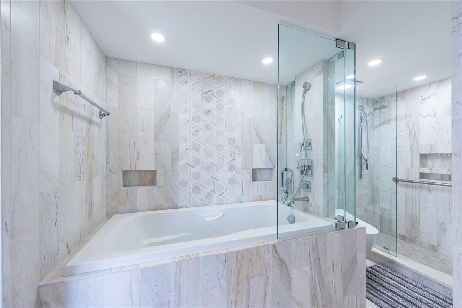 Image 32 of 86 For 770 Palm Avenue 1704