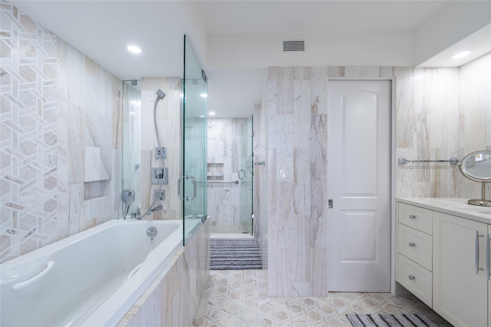 Image 34 of 86 For 770 Palm Avenue 1704