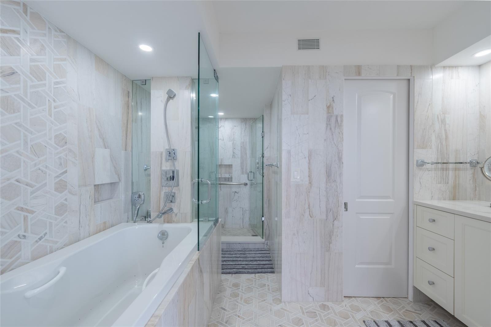 Image 36 of 86 For 770 Palm Avenue 1704