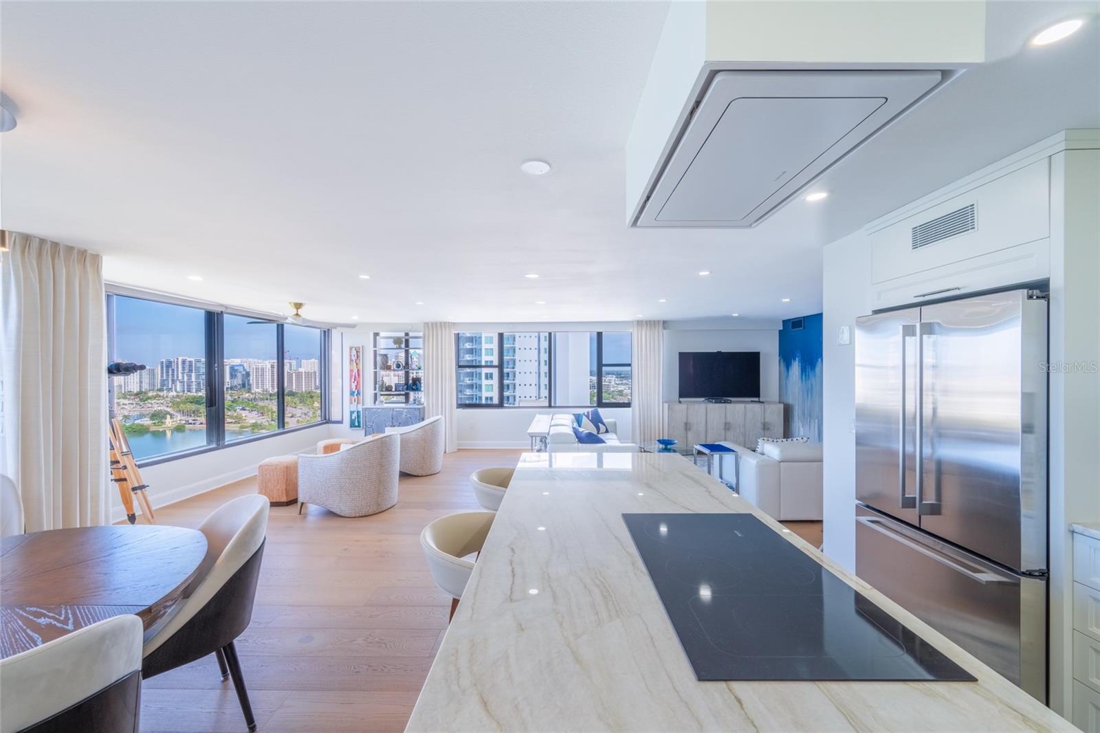 Image 46 of 86 For 770 Palm Avenue 1704