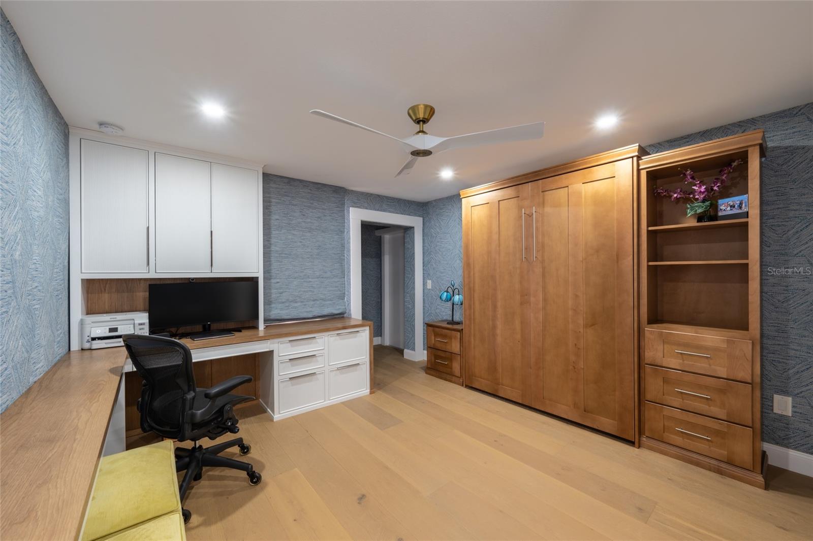 Image 49 of 86 For 770 Palm Avenue 1704