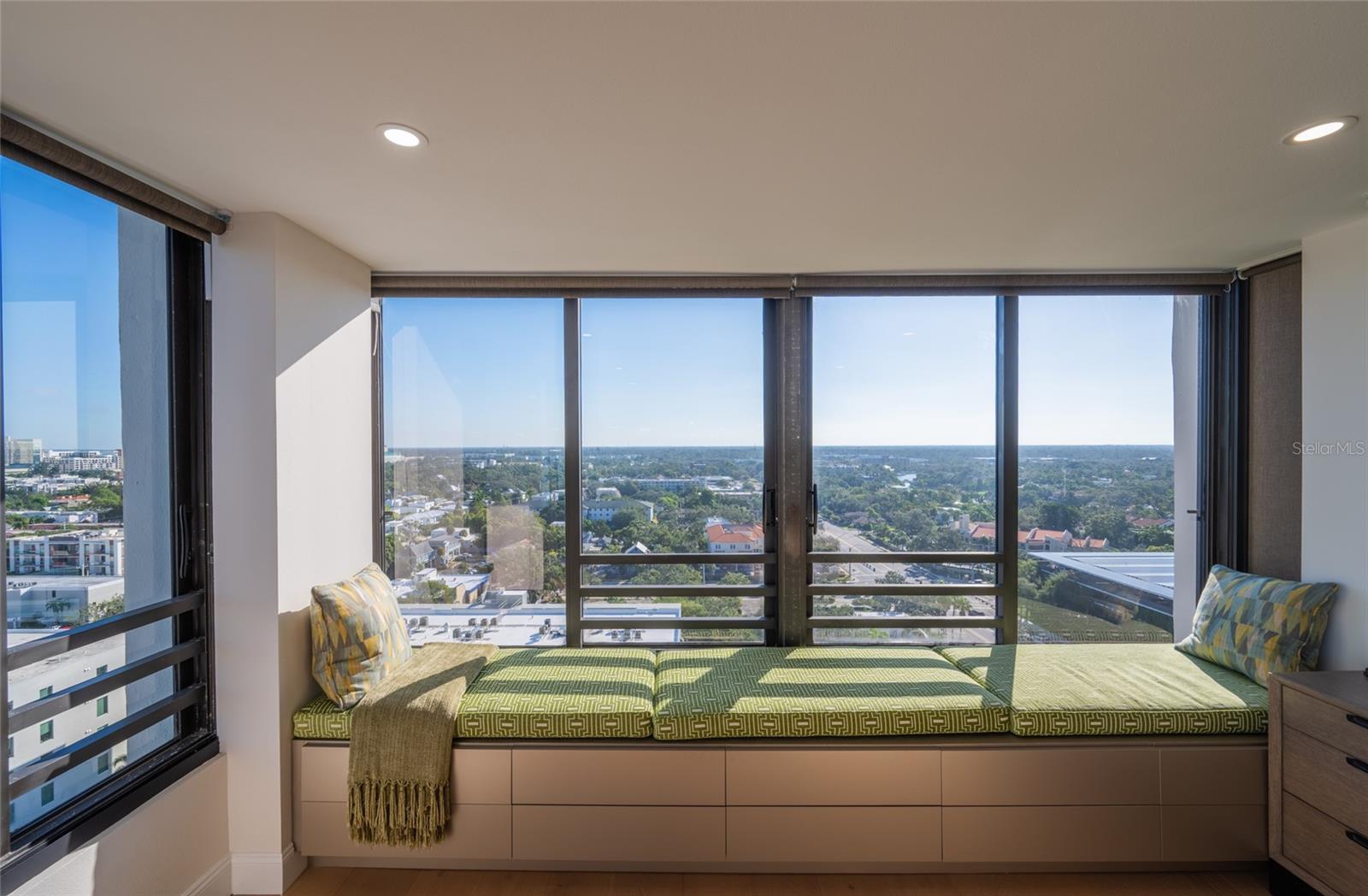 Image 55 of 86 For 770 Palm Avenue 1704