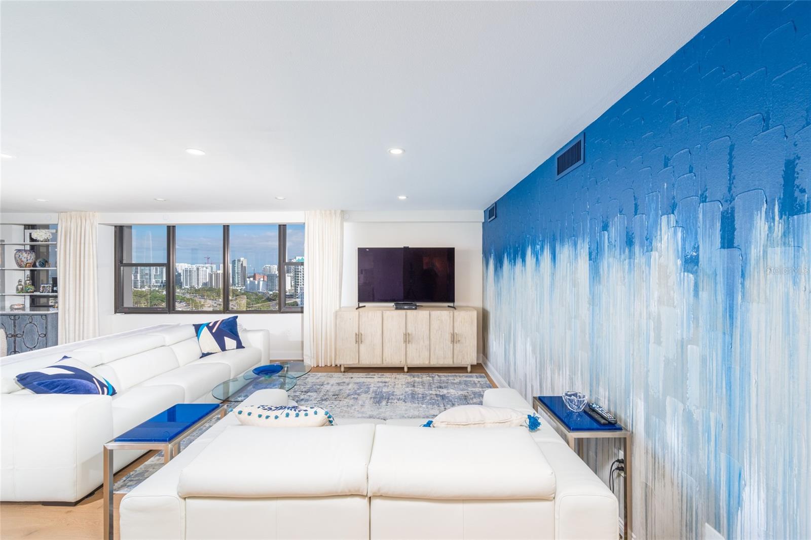 Image 60 of 86 For 770 Palm Avenue 1704