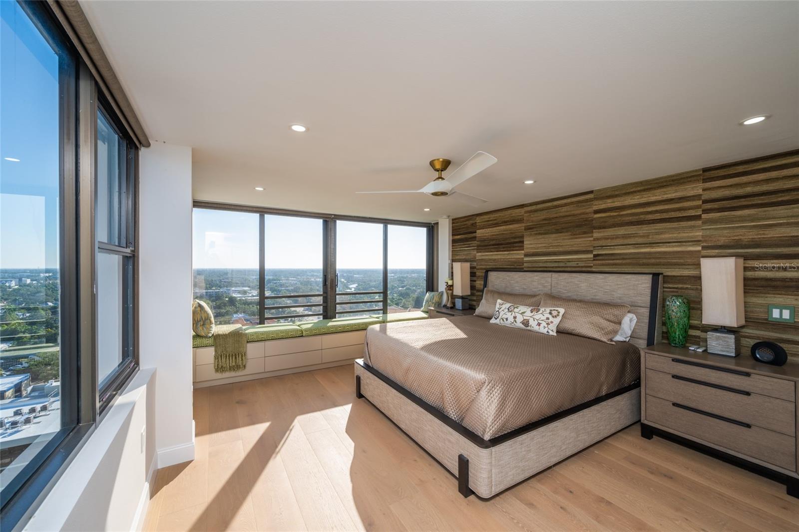 Image 7 of 86 For 770 Palm Avenue 1704