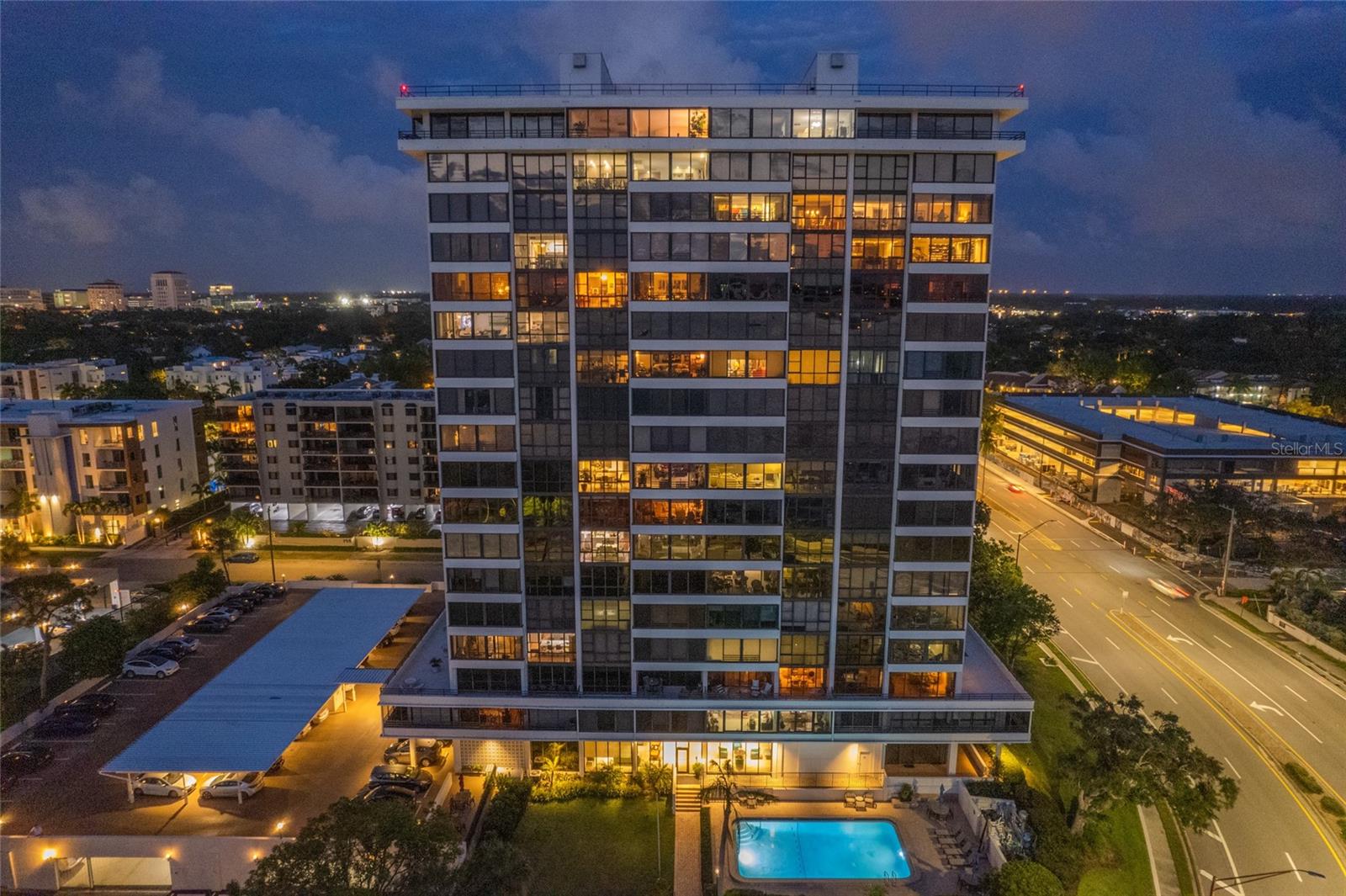 Image 74 of 86 For 770 Palm Avenue 1704