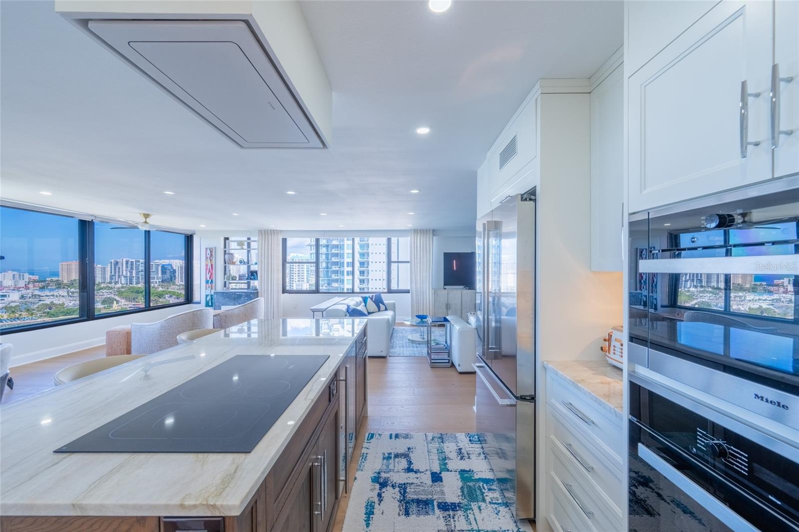 Image 9 of 86 For 770 Palm Avenue 1704