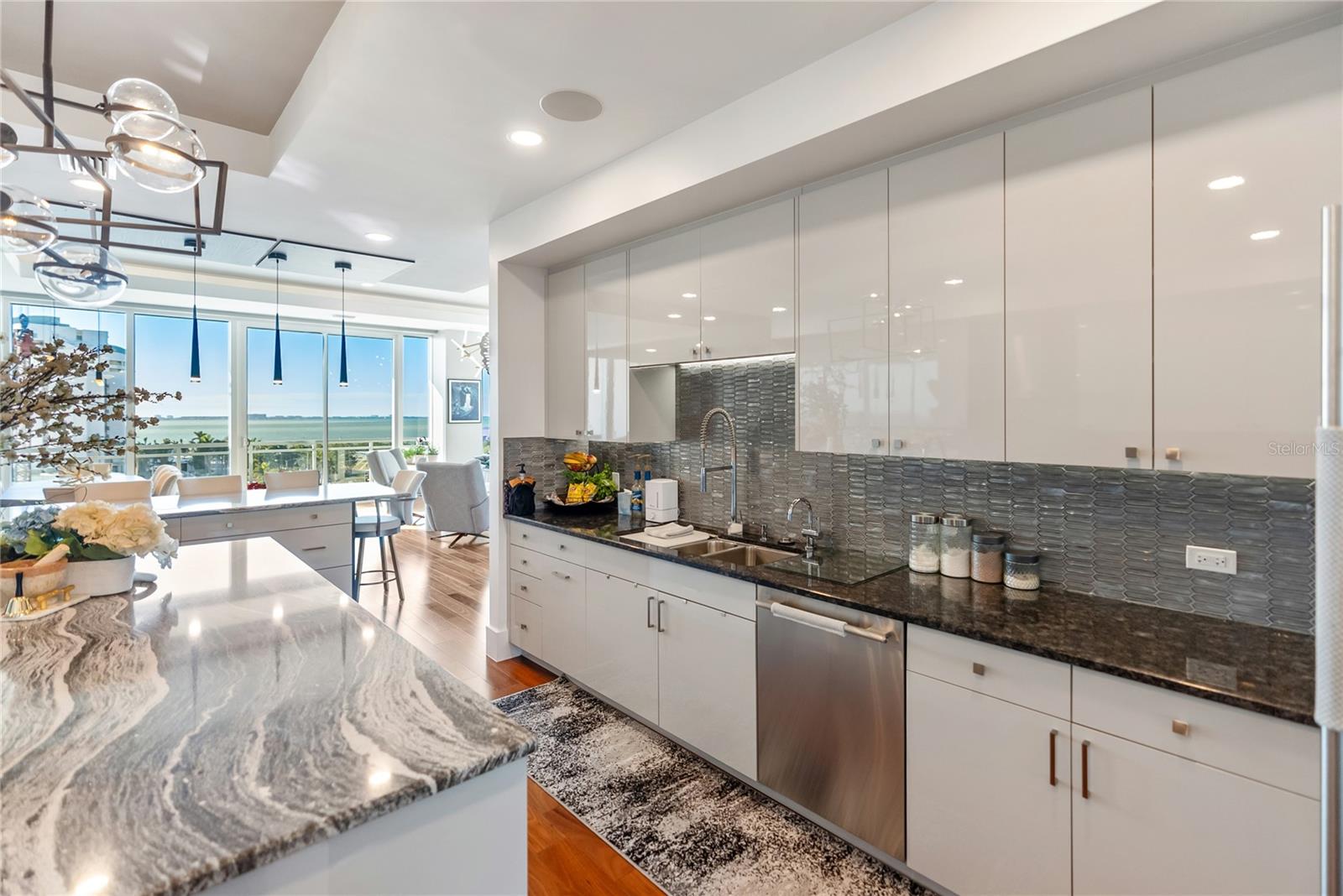 Image 28 of 100 For 540 Tamiami Trail 702