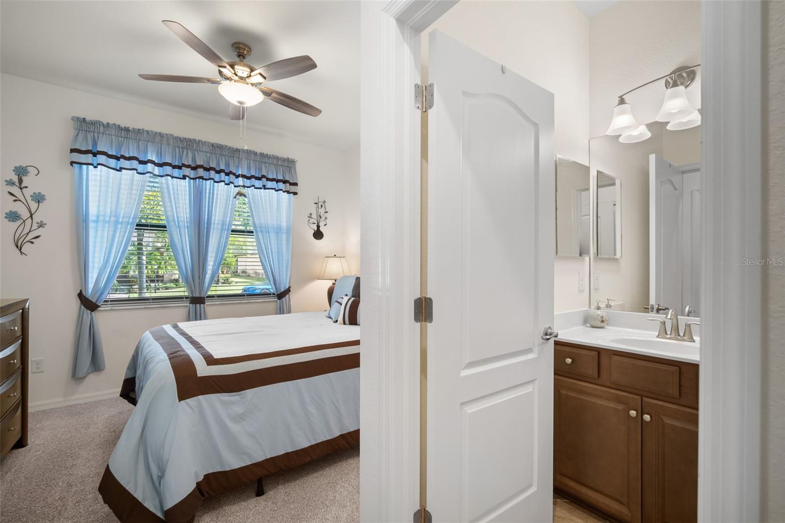 Image 22 of 51 For 14298 Mindello Drive