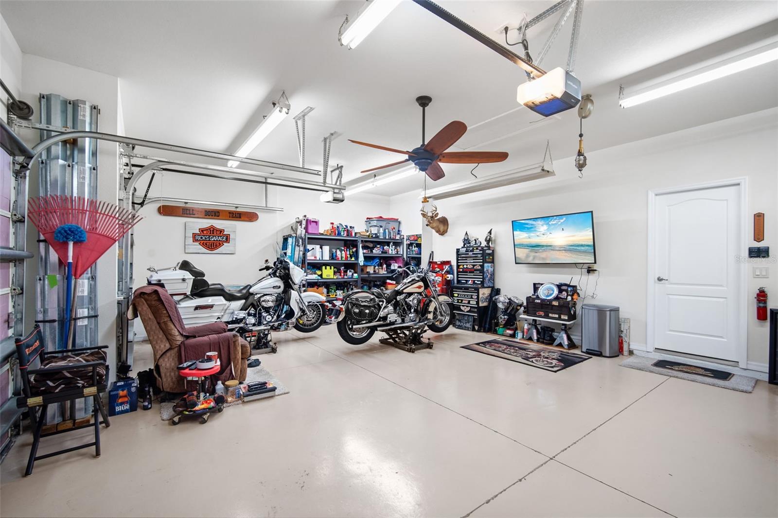 Image 31 of 51 For 14298 Mindello Drive