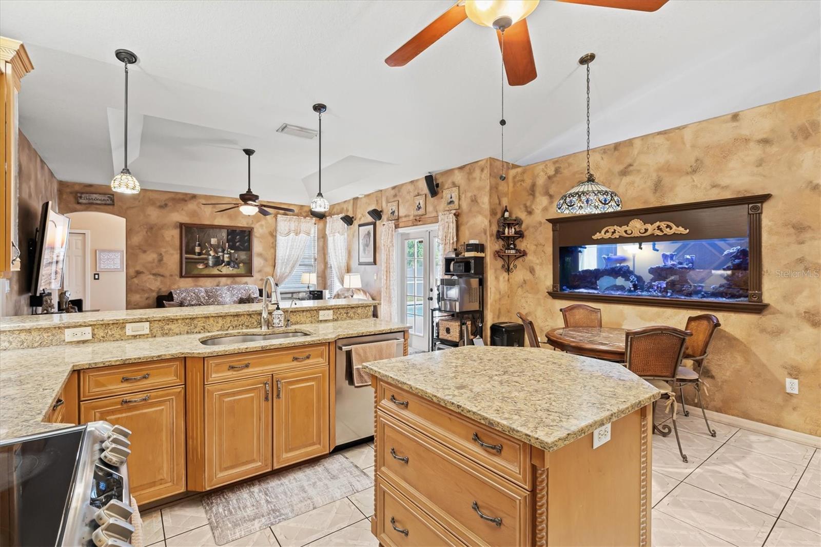 Image 16 of 70 For 7350 Deer Crossing Court