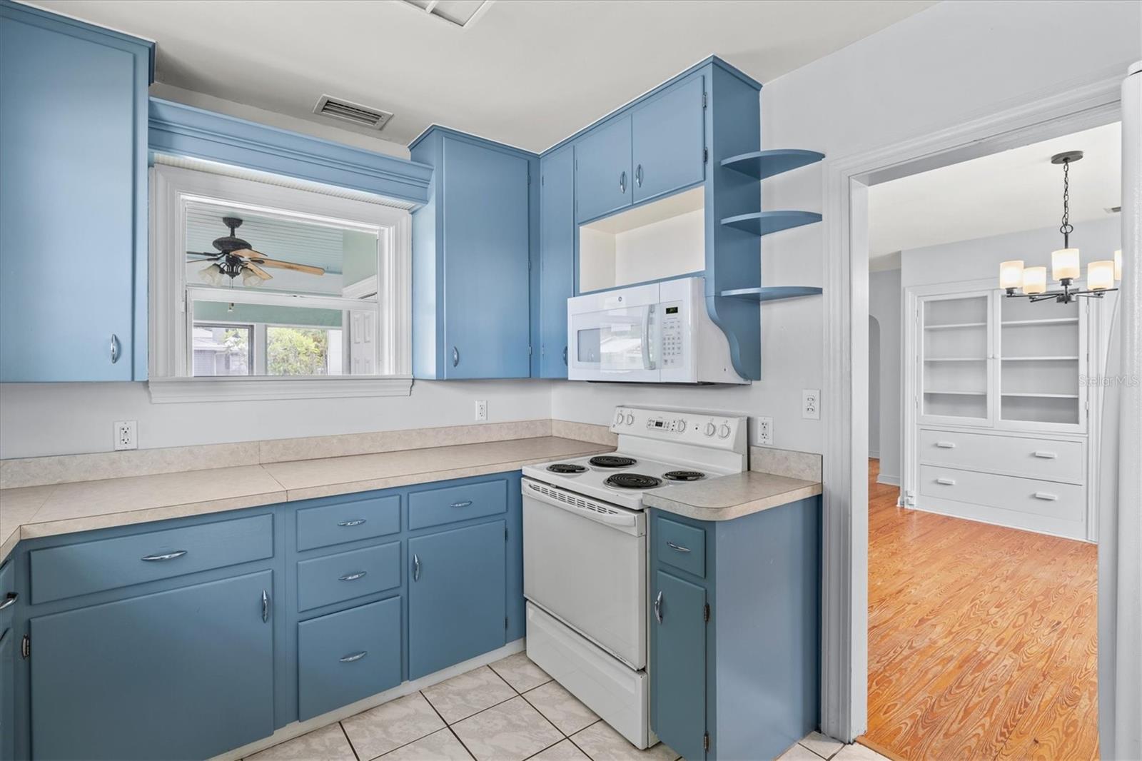 Image 14 of 49 For 2720 4th Avenue W