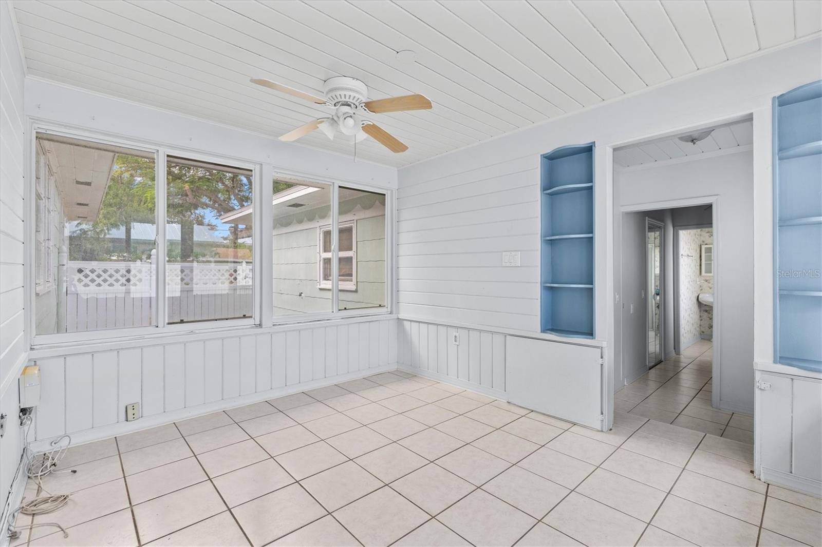 Image 17 of 49 For 2720 4th Avenue W